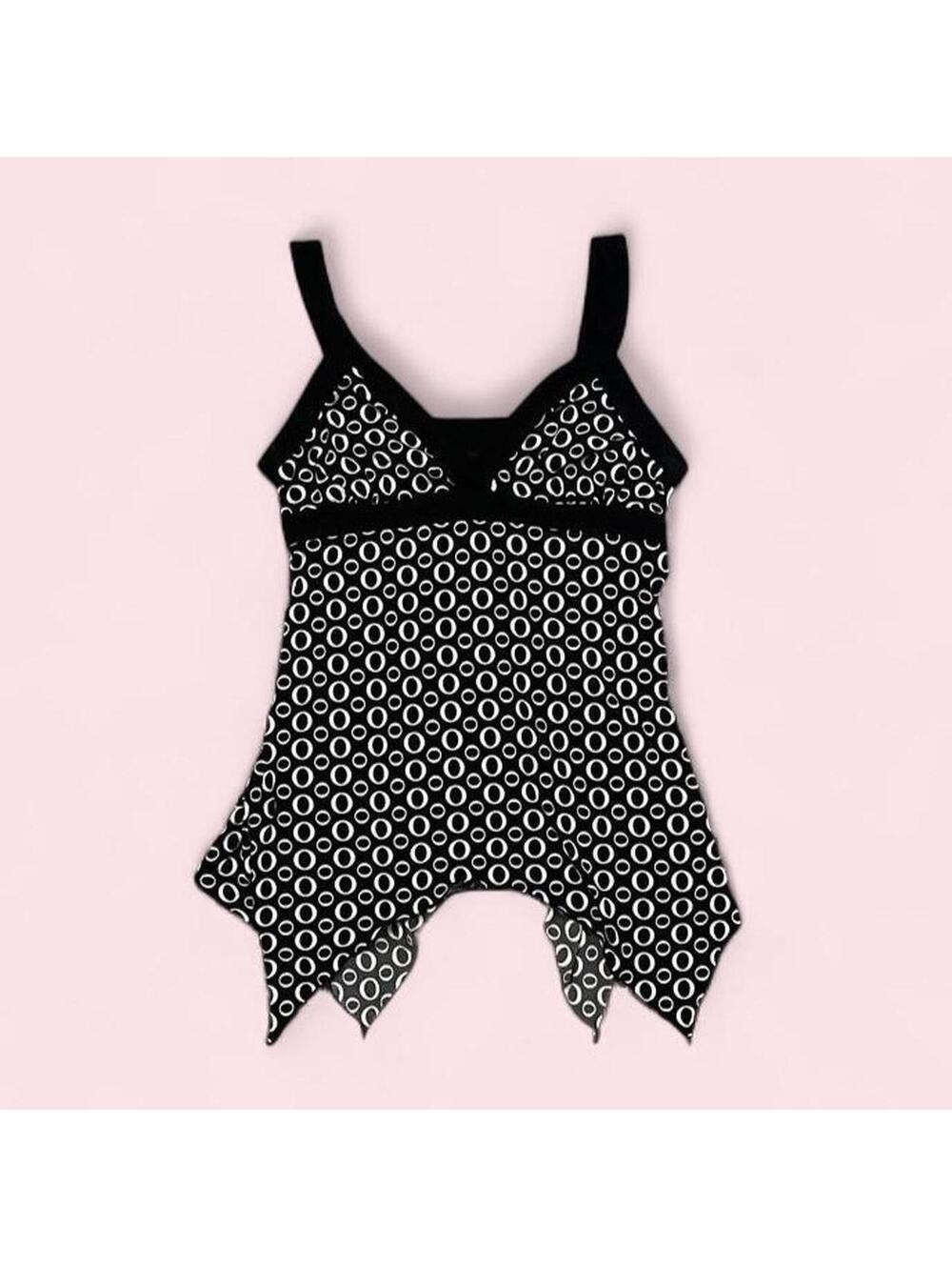 🖤🤍 black and white Y2K asymmetrical hem tie back top 🤍🖤